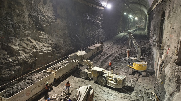 Pohled do tunel projektu East Access pod stanic Grand Central. 