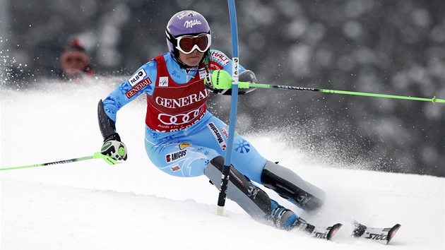Tina Mazeov pi superkombinaci v Mribelu na trati slalomu. 