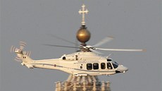 Helikoptéra s papeem odlétá z Vatikánu (28. února 2013)