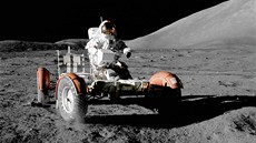 Pi vesmírné misi Apollo 17 v roce 1972 najezdili astronauti Gene Cernan a