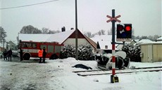 Tragická nehoda na železničním přejezdu v Lubech nedaleko Klatov, při které... Tragická nehoda na železničním přejezdu v Lubech nedaleko Klatov, při které...