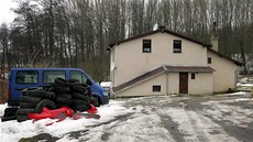 Dům manželů Trojanových, který brání dostavbě západního obchvatu Sokolova. Dům manželů Trojanových, který brání dostavbě západního obchvatu Sokolova.