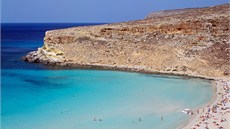 1. Pláž Conigli (Rabbit Beach), Lampedusa, Sicílie, Itálie. Vítězná pláž ankety... 1. Pláž Conigli (Rabbit Beach), Lampedusa, Sicílie, Itálie. Vítězná pláž ankety...