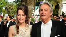 Alain Delon a jeho dcera Anouschka (Cannes 2010)