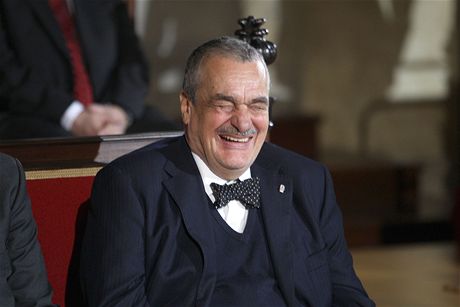 Karel Schwarzenberg se pi Zemanov inauguraci dobe bavil. Rozesmál ho Zemanv útok na média pi projevu.