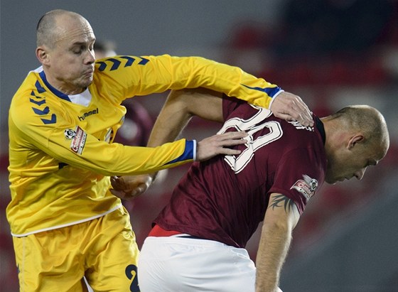 Václav Kolouek (vlevo) chce v moravském derby konen slavit výhru