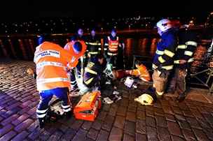Nehoda u Mánesova mostu