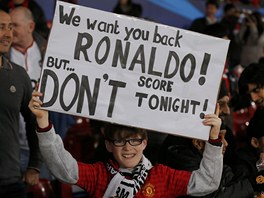 Ronaldo, nedávej nám gól, vzkazovali fanouci Manchesteru United hvzd Realu...
