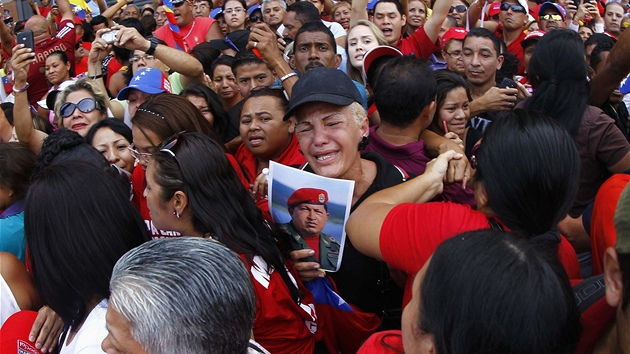 Smutek, slzy, zden. Co si Venezuela bez svho dlouholetho prezidenta pone? (6. bezna 2013)