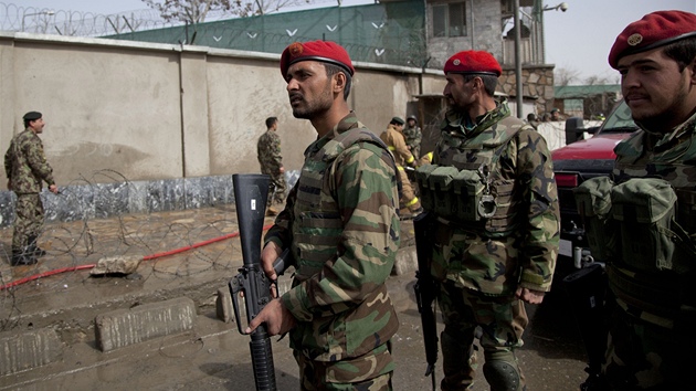 Afghnsk bezpenostn sly na mst atenttu ped ministerstvem obrany (9. bezna 2013)