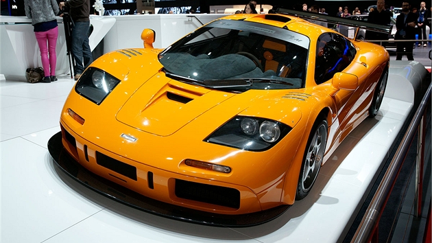 McLaren F1 na enevskm autosalonu