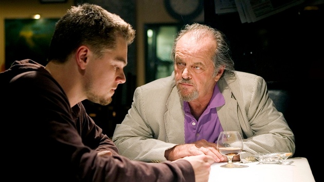Leonadro DiCaprio a Jack Nicholson ve filmu Skryt identita (2006)