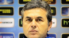 Aykut Kocaman - trenér fotbalistů Fenerbahce Istanbul Aykut Kocaman - trenér fotbalistů Fenerbahce Istanbul