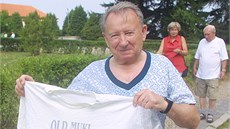 PŘED KAMEROU. Bývalý politický vězeň František Zahrádka je hrdinou jednoho z PŘED KAMEROU. Bývalý politický vězeň František Zahrádka je hrdinou jednoho z