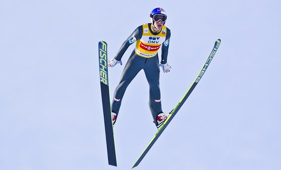 Rakouský skokan na lyích Gregor Schlierenzauer se podlil o vítzství v SP v