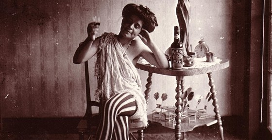 Storyvillské prostitutky zachytil zaátkem 20. století na slavných portrétních fotografiích E. J. Bellocq.
