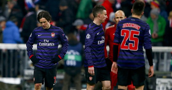Zklamaný Tomá Rosický z Arsenalu a spoluihrái po odvet osmifinále Ligy
