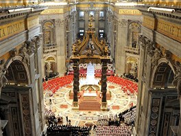 Ped zaátkem samotné volby papee jet probhla slavnostní me ve vatikánské