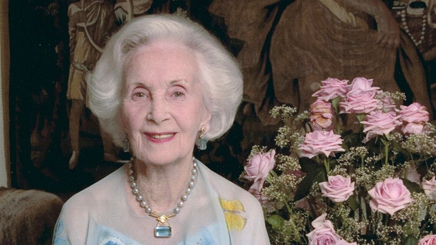 vdsk princezna Lilian pzuje pi oslav svch 90. narozenin. (30. srpna 2005)
