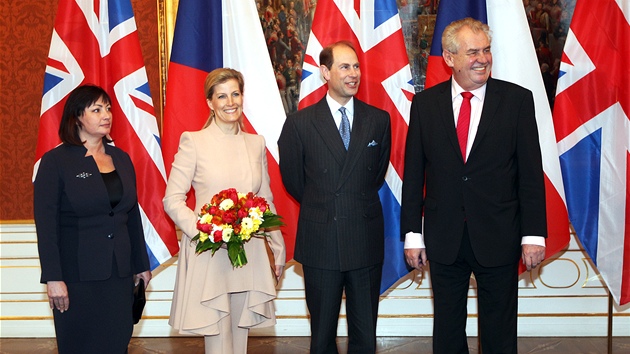 Prezident Milo Zeman pijal na Praskm hrad britskho prince Edwarda s chot. (12. bezna 2013)