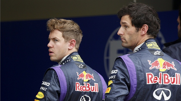 VTZOV. Jezdci Red Bullu Sebastian Vettel a Mark Webber tsn po kvalifikaci Velk ceny Austrlie F1.