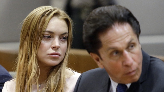 Lindsay Lohanov mus na 90 dn do lebny.