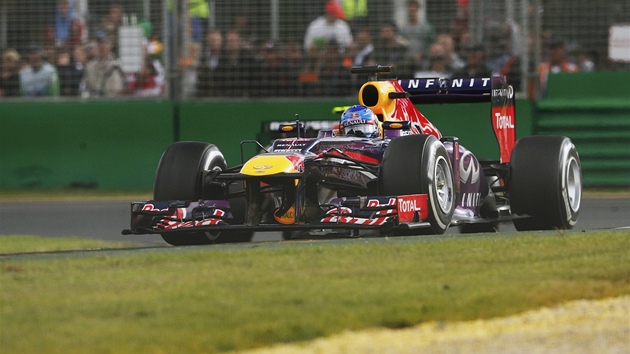 Sebastian Vettel z Red Bullu na trati Velk ceny Austrlie.