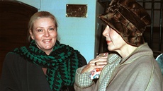 Herečky Olga Schoberová a Květa Fialová (1993) Herečky Olga Schoberová a Květa Fialová (1993)