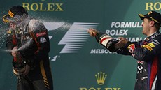 Obhájce titulu mistra svta a v Melbourne tetí Sebastain Vettel (vpravo)