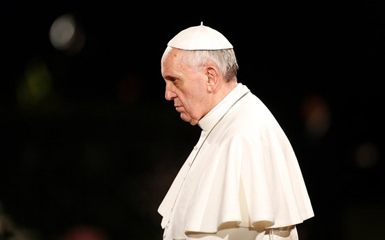 Pape Frantiek bojuje za oistu církve.