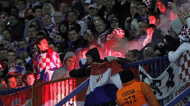 Fanouci Chorvatska bhem kvalifikanho utkn proti Srbsku.
