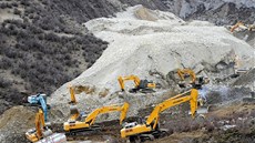 Osmdesát tři dělníků časně ráno zavalila půda při rozsáhlém sesuvu v důlní Osmdesát tři dělníků časně ráno zavalila půda při rozsáhlém sesuvu v důlní