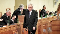 Prezident Milo Zeman vystoupil ped senátory. (21. bezna 2013)