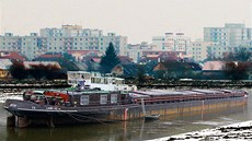 Loď Loď