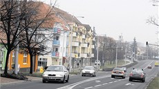 I když z centra Otrokovic už radnice dokázala vytlačit nákladní auta, přesto je I když z centra Otrokovic už radnice dokázala vytlačit nákladní auta, přesto je
