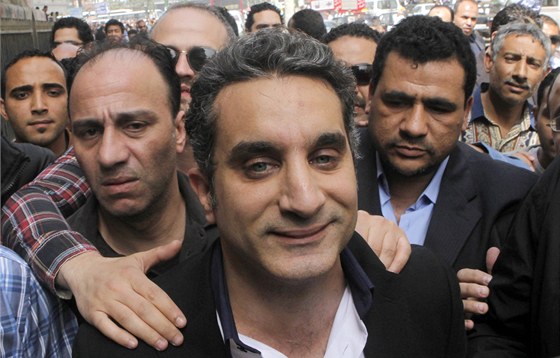 Egyptský komik Basím Júsif byl po výsleích proputn na kauci (31. bezna 2013)