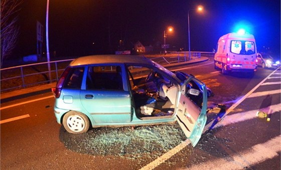 Tragická nehoda na silnici I/58 ve Staré Vsi nad Ondejnicí