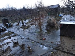 V zahrdksk kolonii praskl vodovodn ad, bez vody zstalo ticet tisc lid