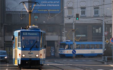 Opilá ena v Ostrav-Vítkovicích uráela cestující v tramvaji i pivolané policisty. Ilustraní snímek