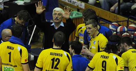 Na lavice volejbalového Ústí nad Labem vládle klubový éf Miroslav Pikryl.