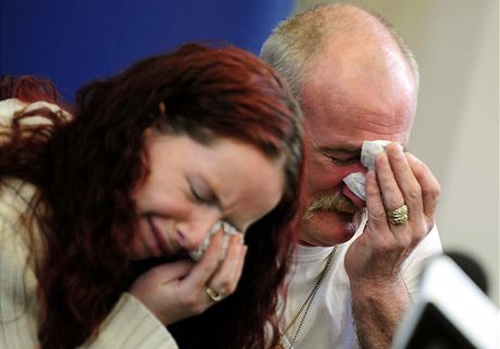 Mick Philpott a jeho ena Mairead pláou na archivní fotografii z tiskové