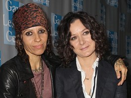 Linda Perry a její pítelkyn Sara Gilbertová