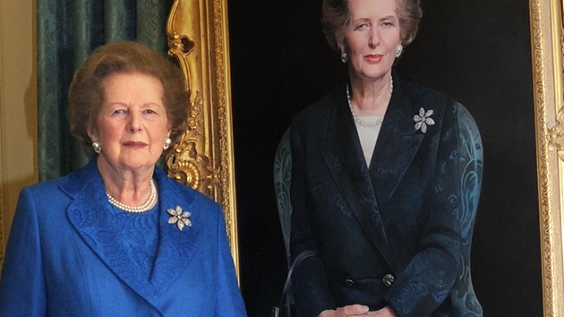 Listopad 2009. Margaret Thatcherov u svho portrtu v Downing Street