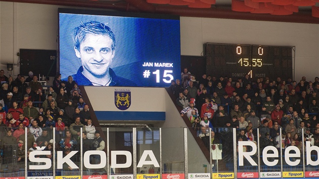 Zimn stadion v Jindichov Hradci byl ped utknm Euro Hockey Challenge esk republika - Lotysko pojmenovn po zesnulm hokejistovi Janu Markovi.
