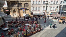 V Praze fungují některé "letní zahrádky" i v zimě. V Praze fungují některé "letní zahrádky" i v zimě.