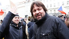 Na nedlní demonstraci na Václavském námstí dorazil i herec a moderátor Jií...