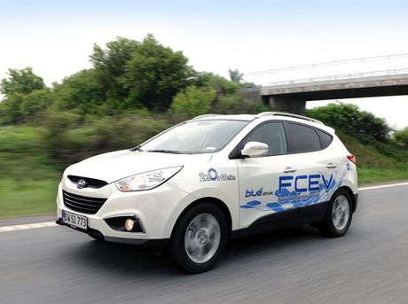 Hyundai ix35 Fuel Cell - tento model sjel 26. února 2013 z montání linky ve...