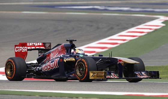 Jean-Eric Vergne pi tréninku na Velkou cenu Bahrajnu