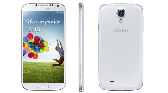 Samsung Galaxy S 4: pikový smartphone s plastovým tlem