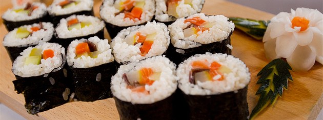 Sushi na kulinářském festivalu Gastro Hradec. Sushi na kulinářském festivalu Gastro Hradec.